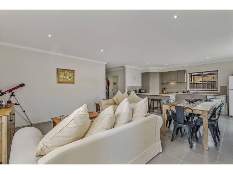 4/15 Nelson Street, California Gully VIC 3556