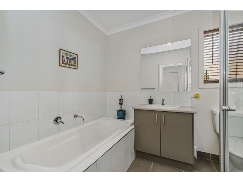 4/15 Nelson Street, California Gully VIC 3556