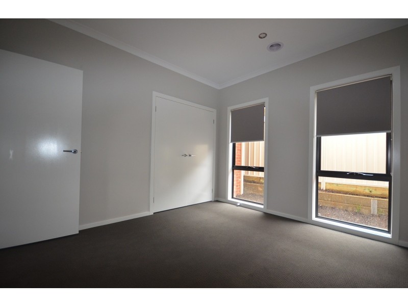 1/112a Osborne Street, Spring Gully VIC 3550