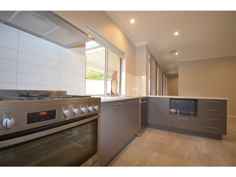 110 Osborne Street, Spring Gully VIC 3550