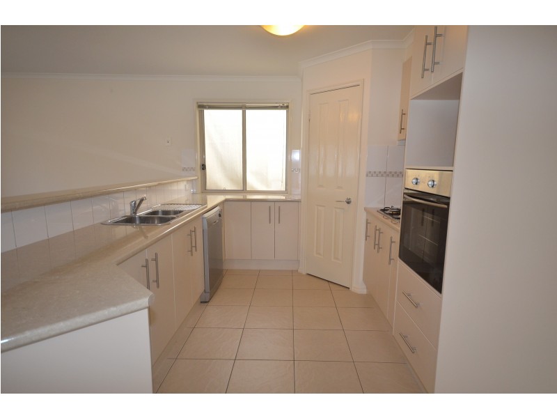 24 Elizabeth Street, Kangaroo Flat VIC 3555