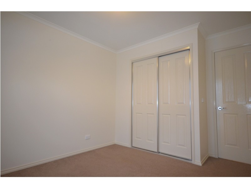 24 Elizabeth Street, Kangaroo Flat VIC 3555