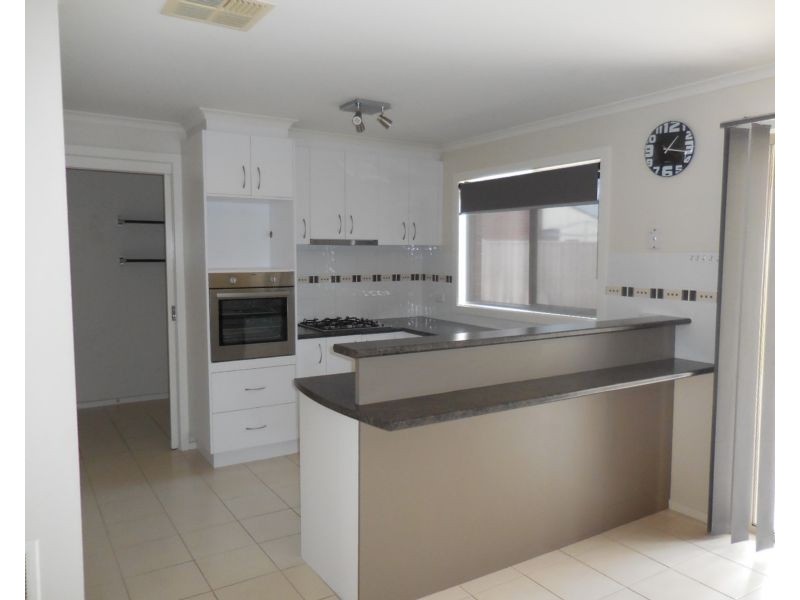 68 Myrtle Road, Ascot VIC 3551