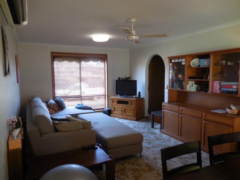 2/1 Jeffery Avenue, Flora Hill VIC 3550