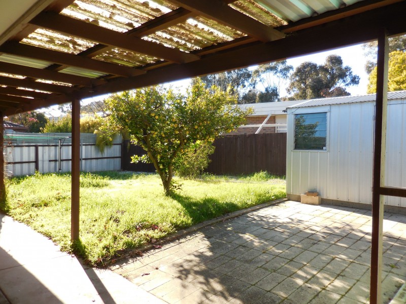 2/1 Jeffery Avenue, Flora Hill VIC 3550