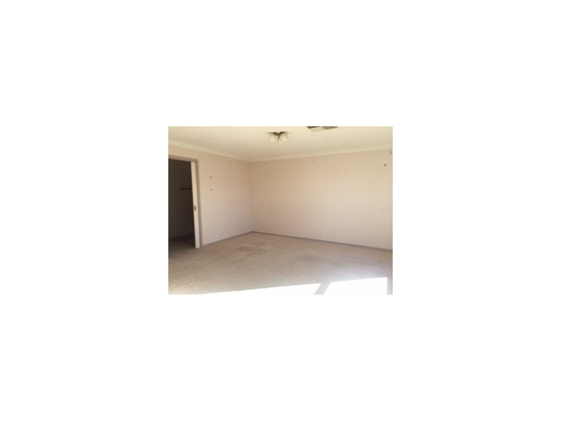 10 Truscott Street, Long Gully VIC 3550