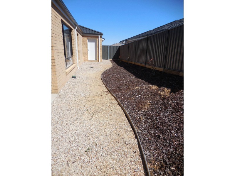 2 Lightwood Way, Jackass Flat VIC 3556