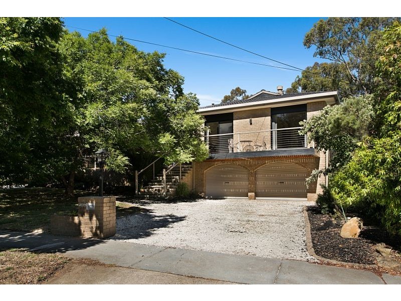 25 Herbert Avenue, Strathdale VIC 3550