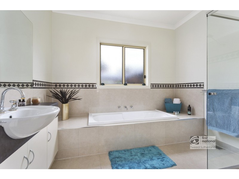 51 Keogh Drive, Spring Gully VIC 3550