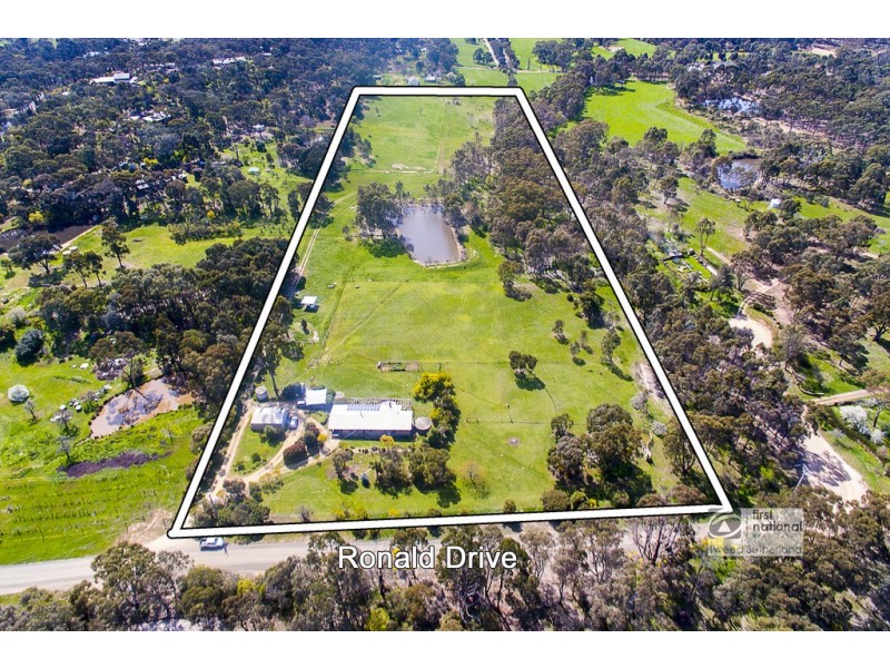 15 Ronald Drive, Mandurang VIC 3551