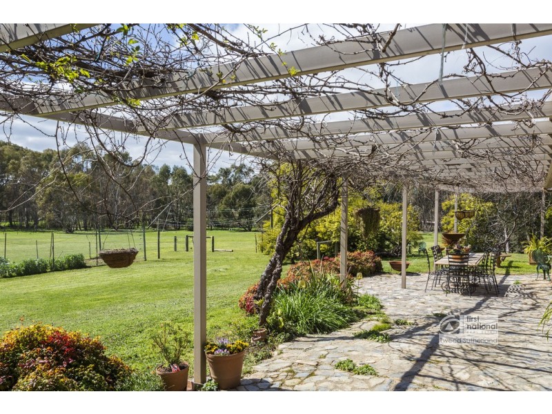 15 Ronald Drive, Mandurang VIC 3551