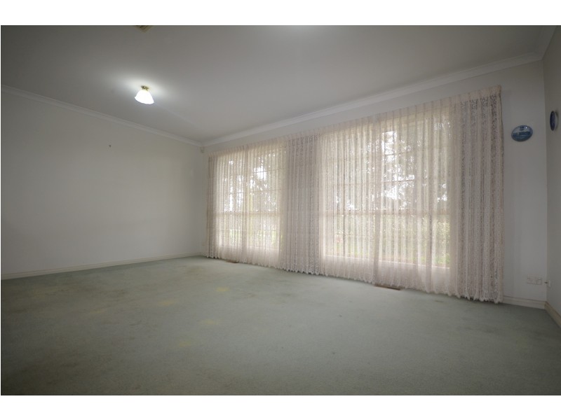 1/100 St Aidans Road, Kennington VIC 3550