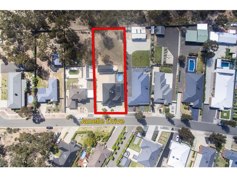 7 Janelle Drive, Maiden Gully VIC 3551