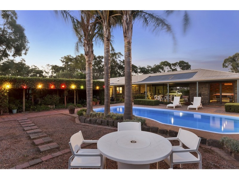 35 Viola Rd, Huntly VIC 3551