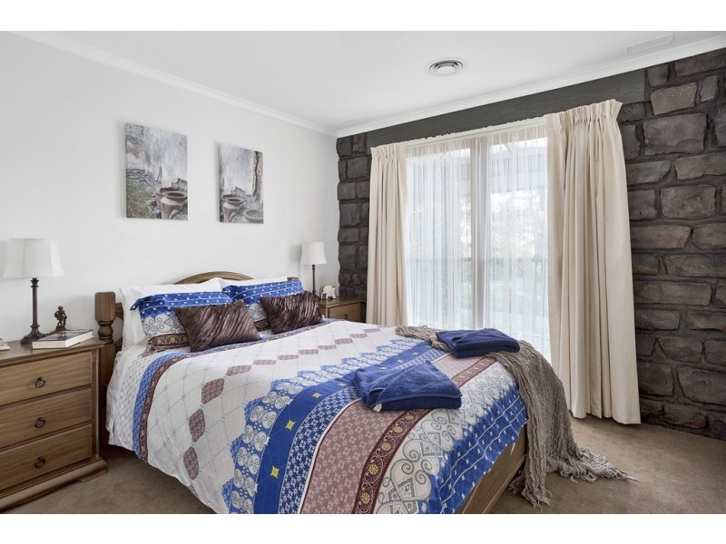 35 Viola Rd, Huntly VIC 3551