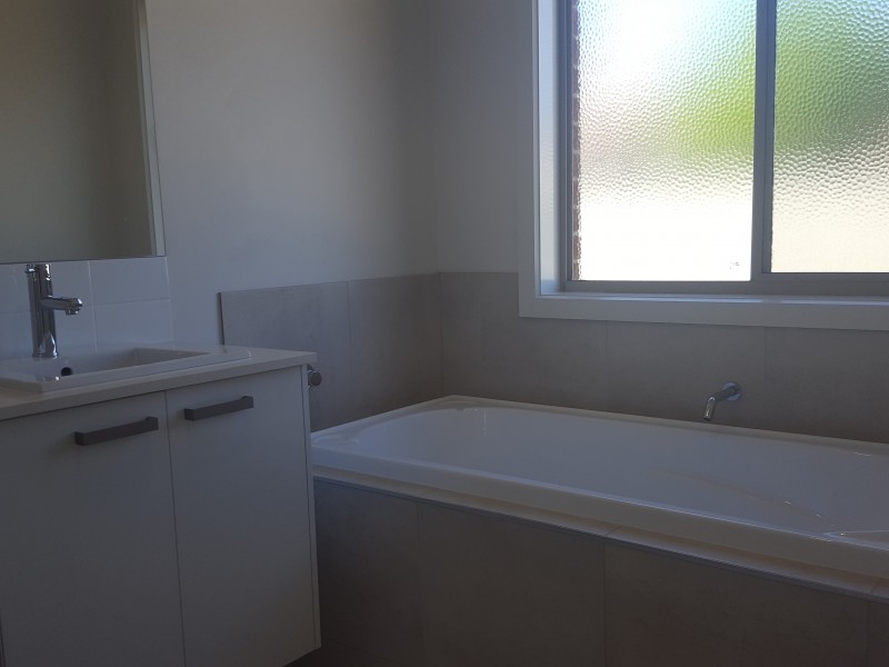 1/20A Emmett Street, Golden Square VIC 3555