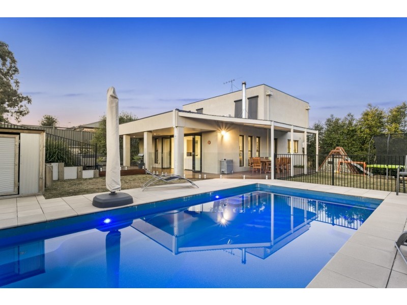 11 Stephens Court, Strathdale VIC 3550