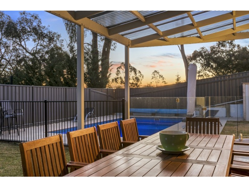 11 Stephens Court, Strathdale VIC 3550