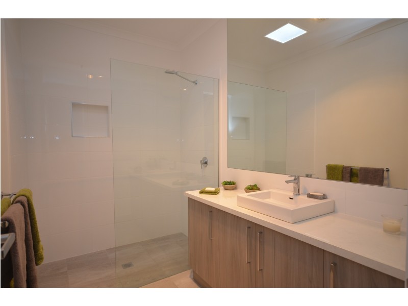 12B Maxwell Drive, Golden Square VIC 3555