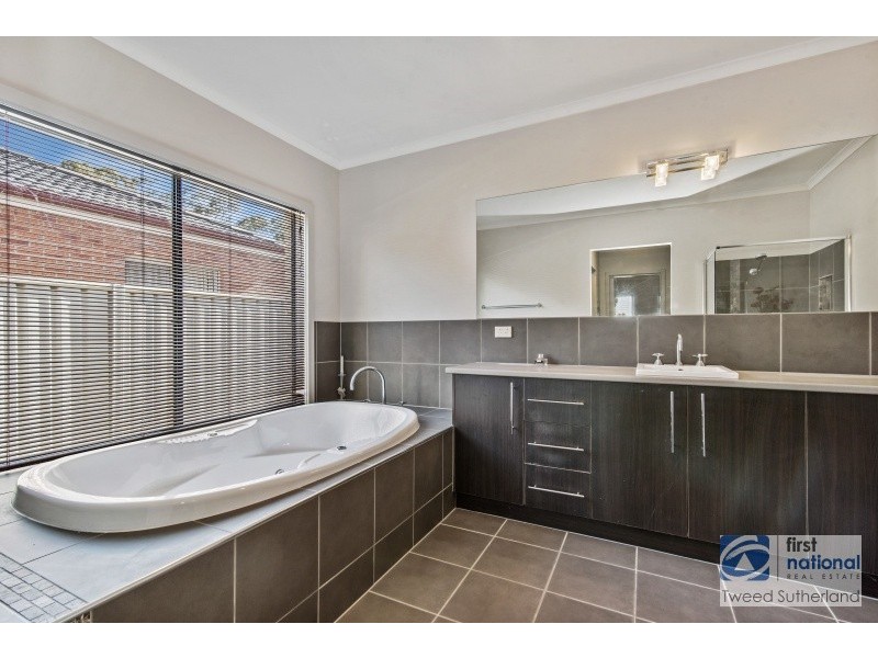 30 Peacock Drive, Epsom VIC 3551