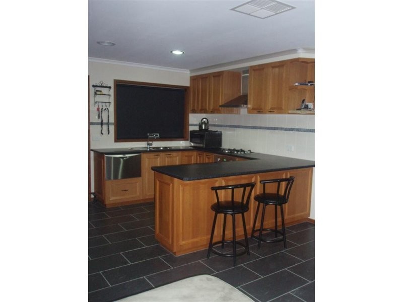 11 Bank Street, Kangaroo Flat VIC 3555