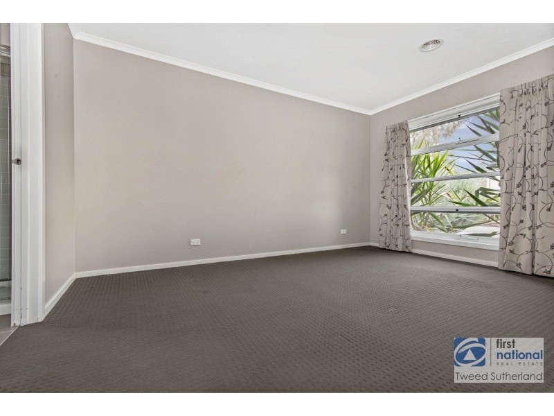 11 Barnett Drive, Kangaroo Flat VIC 3555