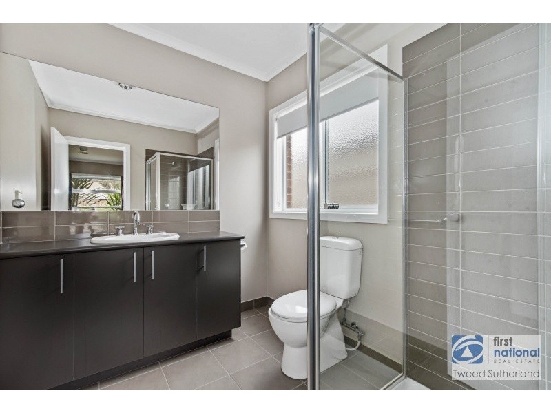 11 Barnett Drive, Kangaroo Flat VIC 3555