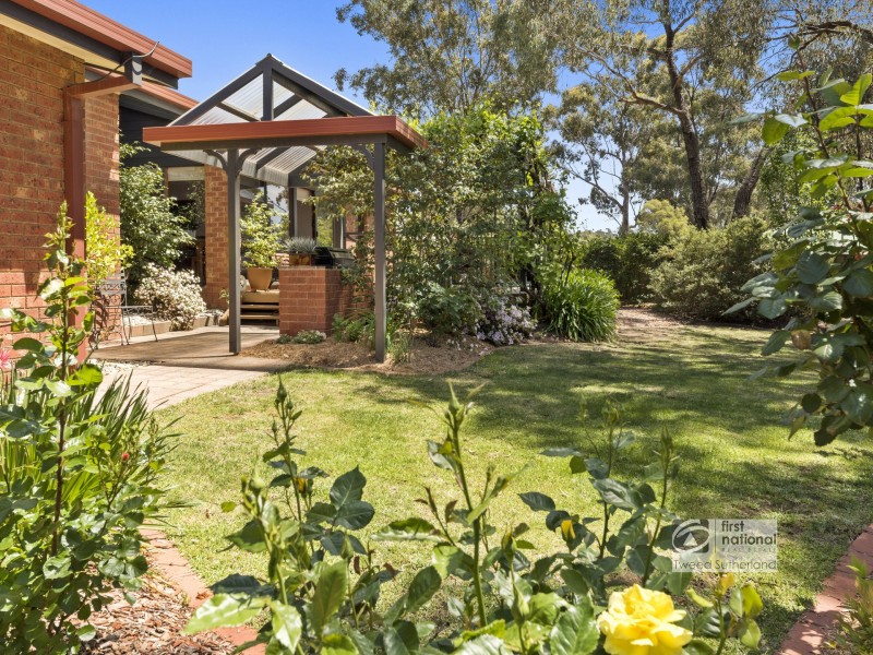 5 Ajana Court, Golden Square VIC 3555