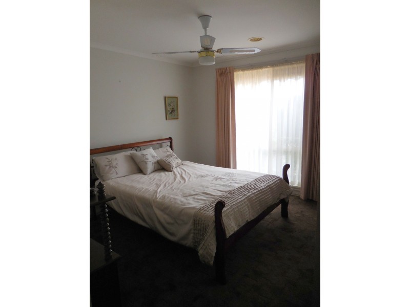 9/18 Lowe Street, Kangaroo Flat VIC 3555