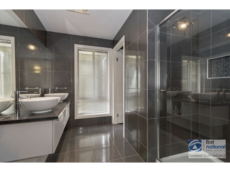 9 Manna Gum Drive, Epsom VIC 3551