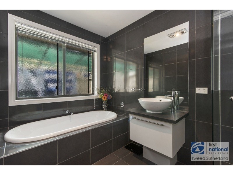 9 Manna Gum Drive, Epsom VIC 3551