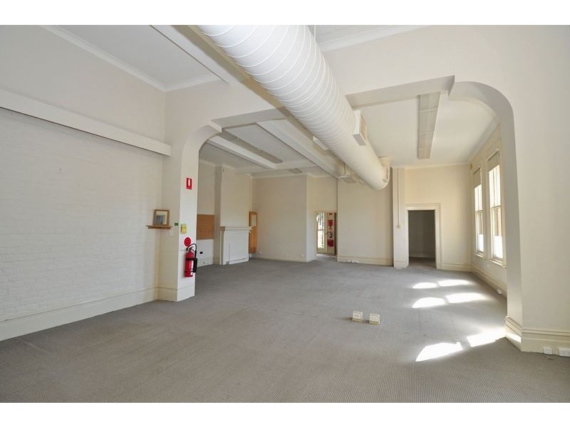 9 High Street, Eaglehawk VIC 3556