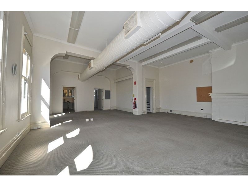 9 High Street, Eaglehawk VIC 3556