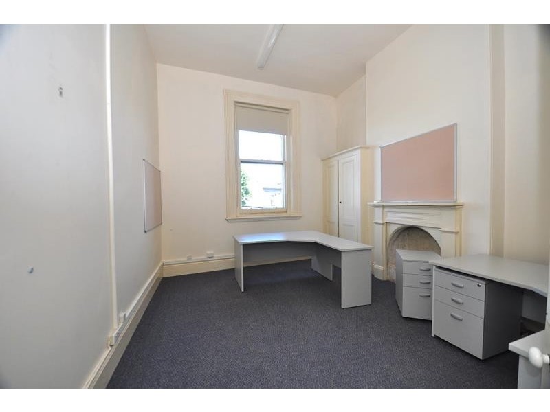 9 High Street, Eaglehawk VIC 3556