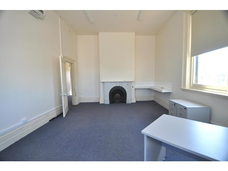 9 High Street, Eaglehawk VIC 3556