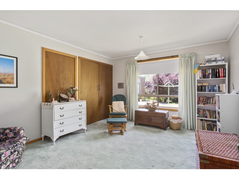 8 Elizabeth Street, Flora Hill VIC 3550