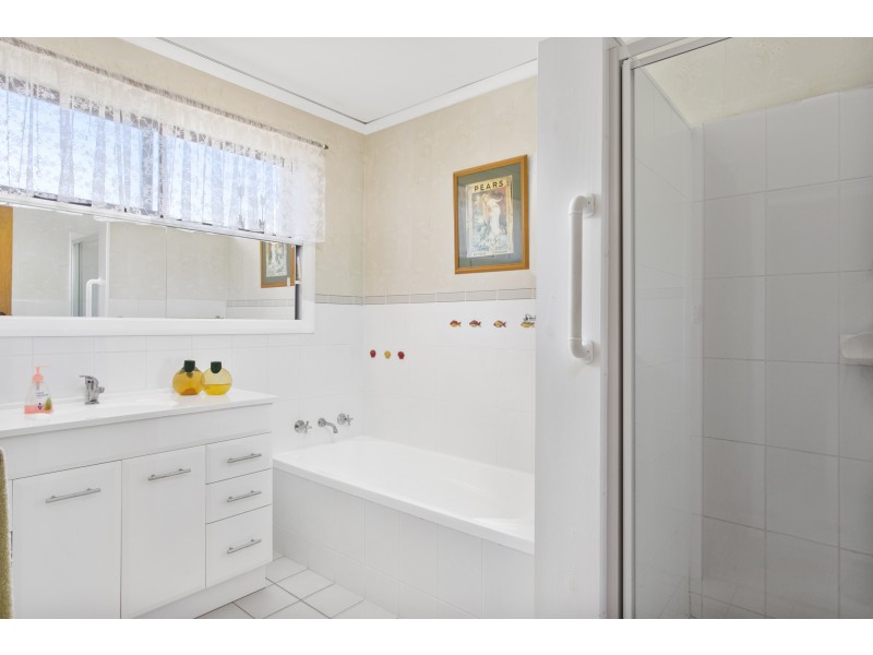 8 Elizabeth Street, Flora Hill VIC 3550