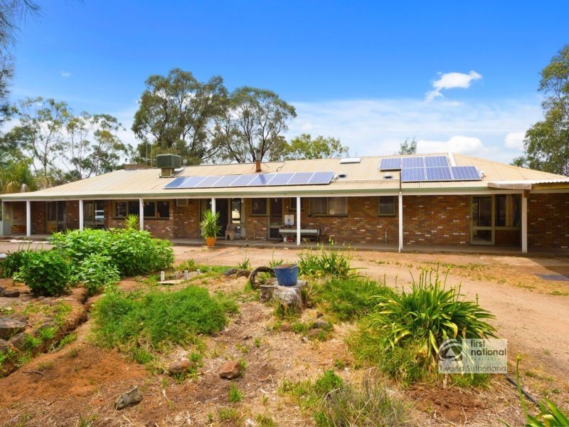 163 Longs Road, Serpentine VIC 3517