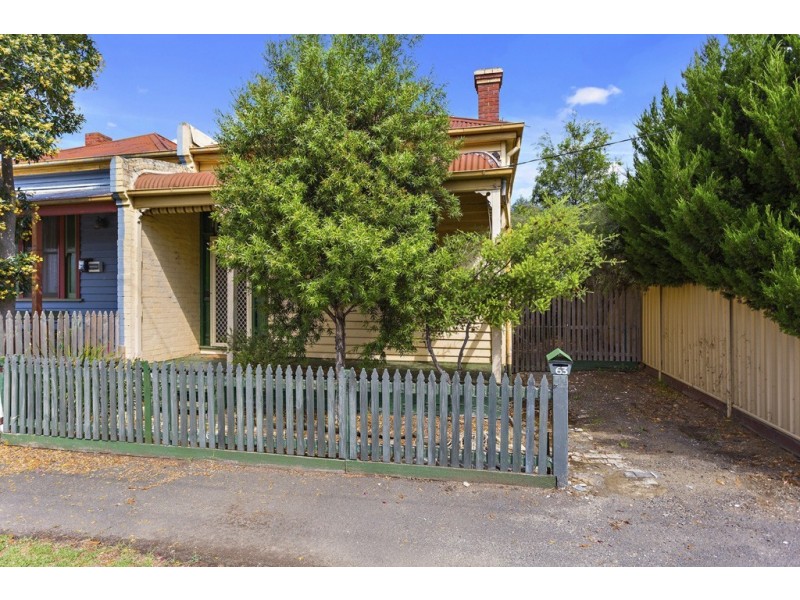 63 Gladstone Street, Quarry Hill VIC 3550