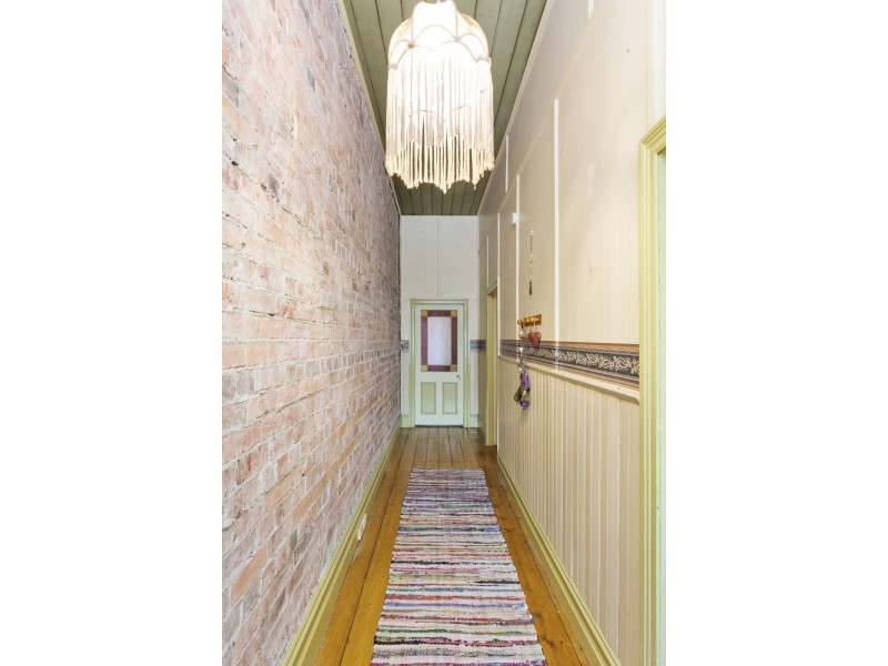 63 Gladstone Street, Quarry Hill VIC 3550