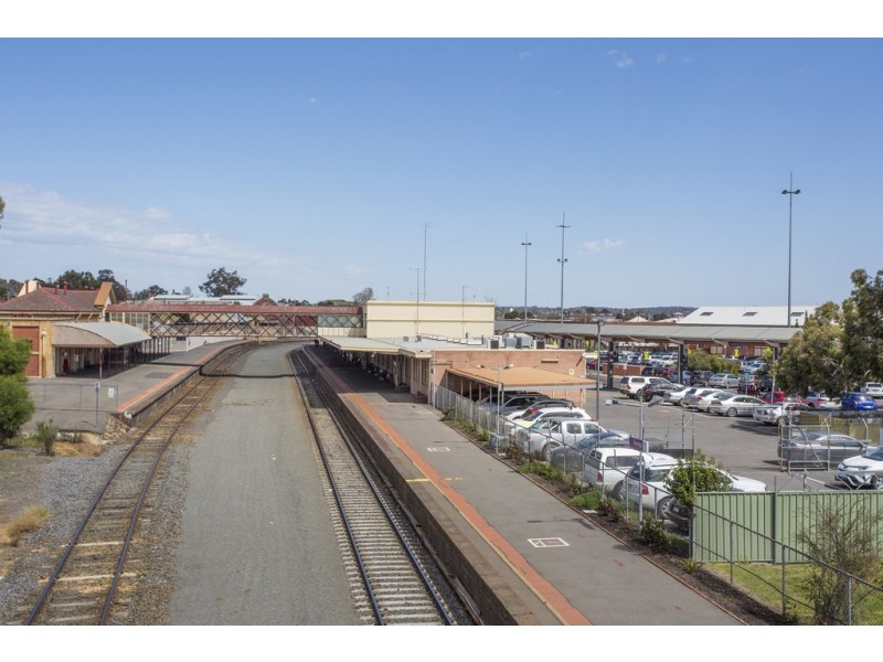 63 Gladstone Street, Quarry Hill VIC 3550