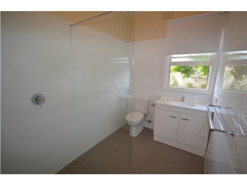 31 College Crescent, Flora Hill VIC 3550