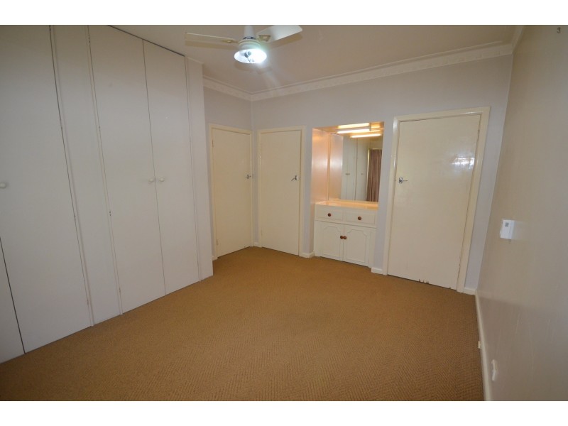 31 College Crescent, Flora Hill VIC 3550