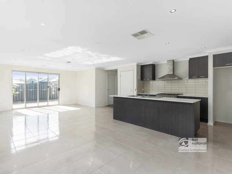 54 Greenfield Drive, Epsom VIC 3551