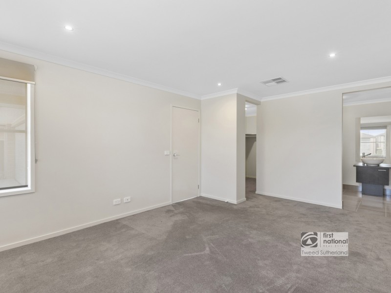 54 Greenfield Drive, Epsom VIC 3551