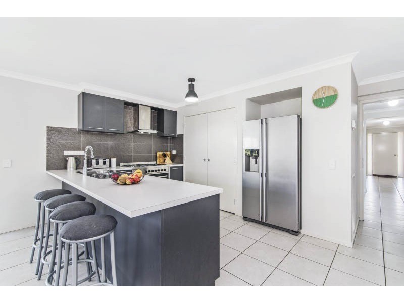 6 Peninsula Drive, Eaglehawk VIC 3556