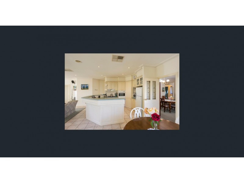 4 Broad Parade, Spring Gully VIC 3550