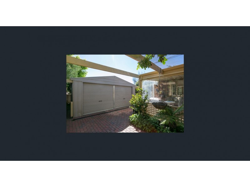 4 Broad Parade, Spring Gully VIC 3550