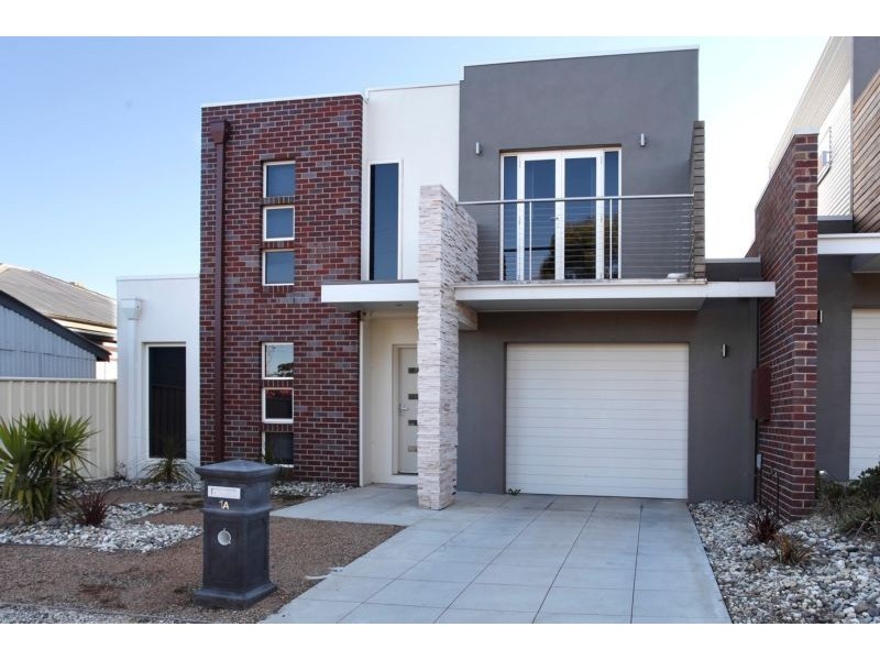 1A Sterry Street, Golden Square VIC 3555