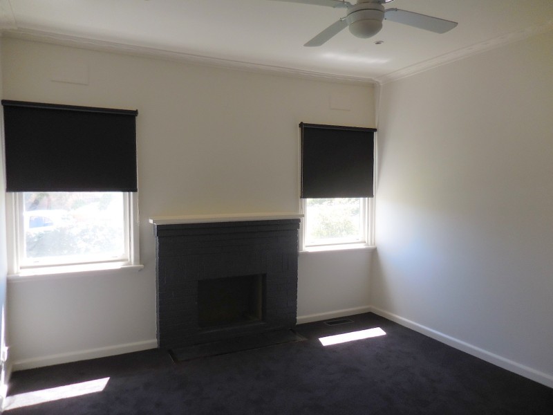 2a Leonard Avenue, Flora Hill VIC 3550